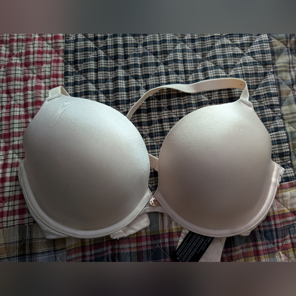 Ashley Graham Lightly Padded Underwire Bra